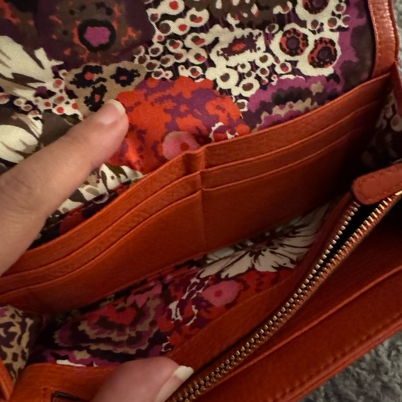 VERA BRADLEY Audrey Leather Quilted Orange Wallet - Picture 8 of 15